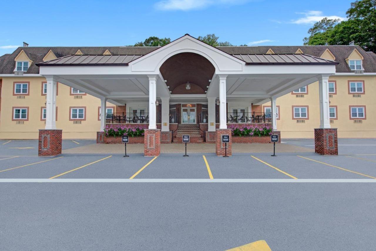 The Roslyn, Tapestry Collection By Hilton Hotel Exterior foto