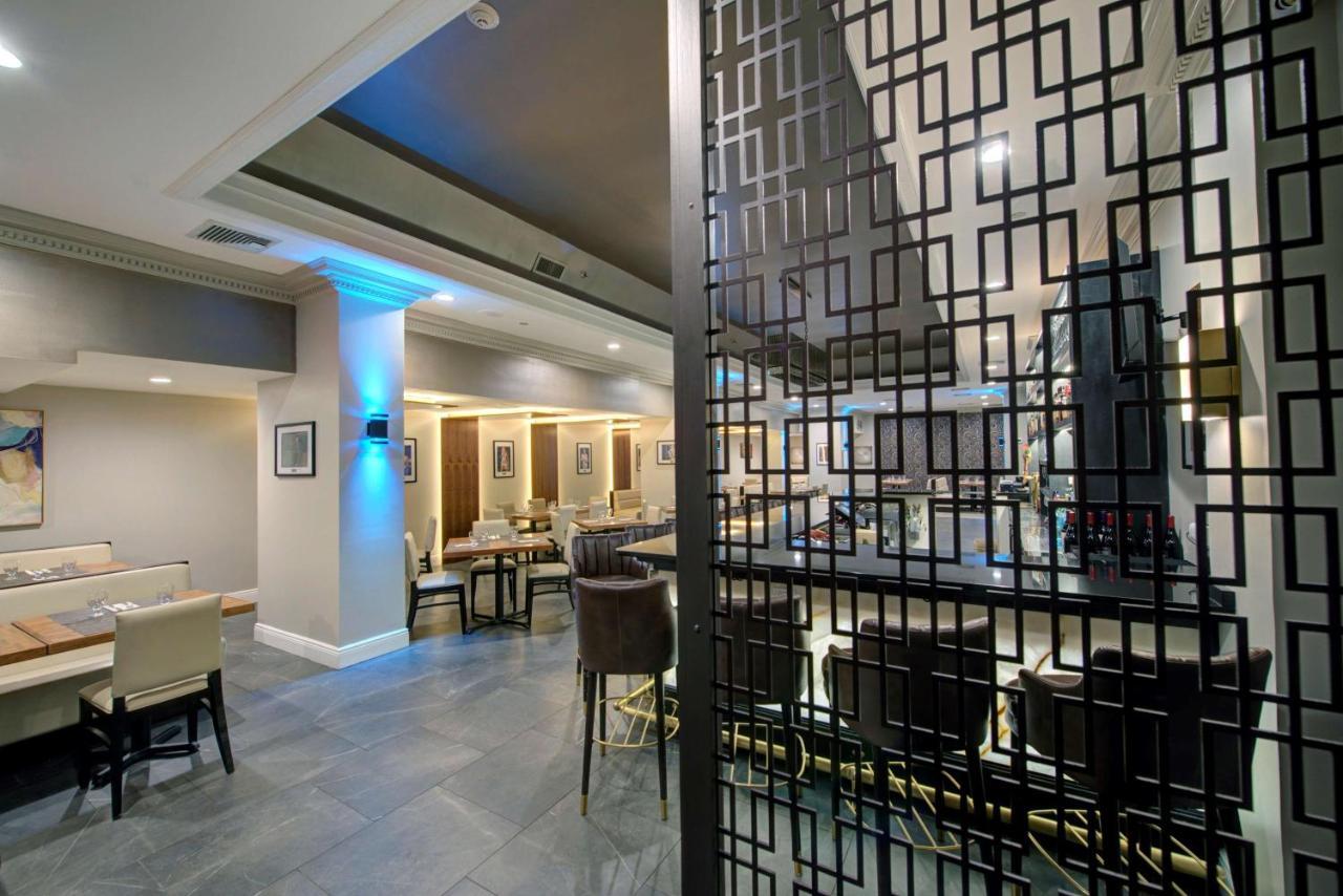 The Roslyn, Tapestry Collection By Hilton Hotel Exterior foto