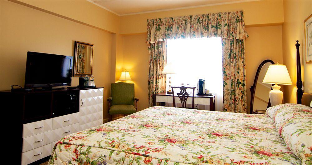 The Roslyn, Tapestry Collection By Hilton Hotel Exterior foto