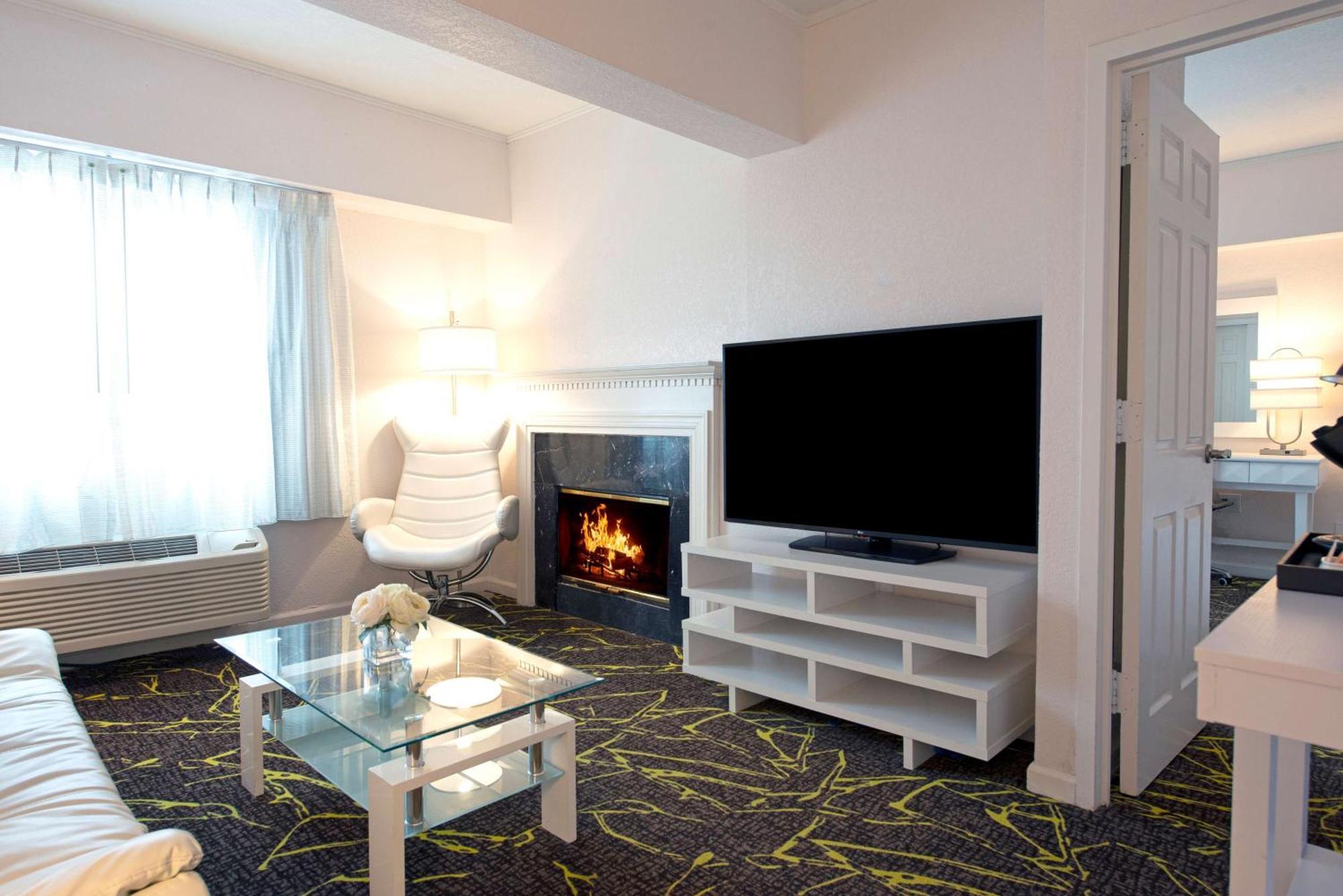 The Roslyn, Tapestry Collection By Hilton Hotel Exterior foto