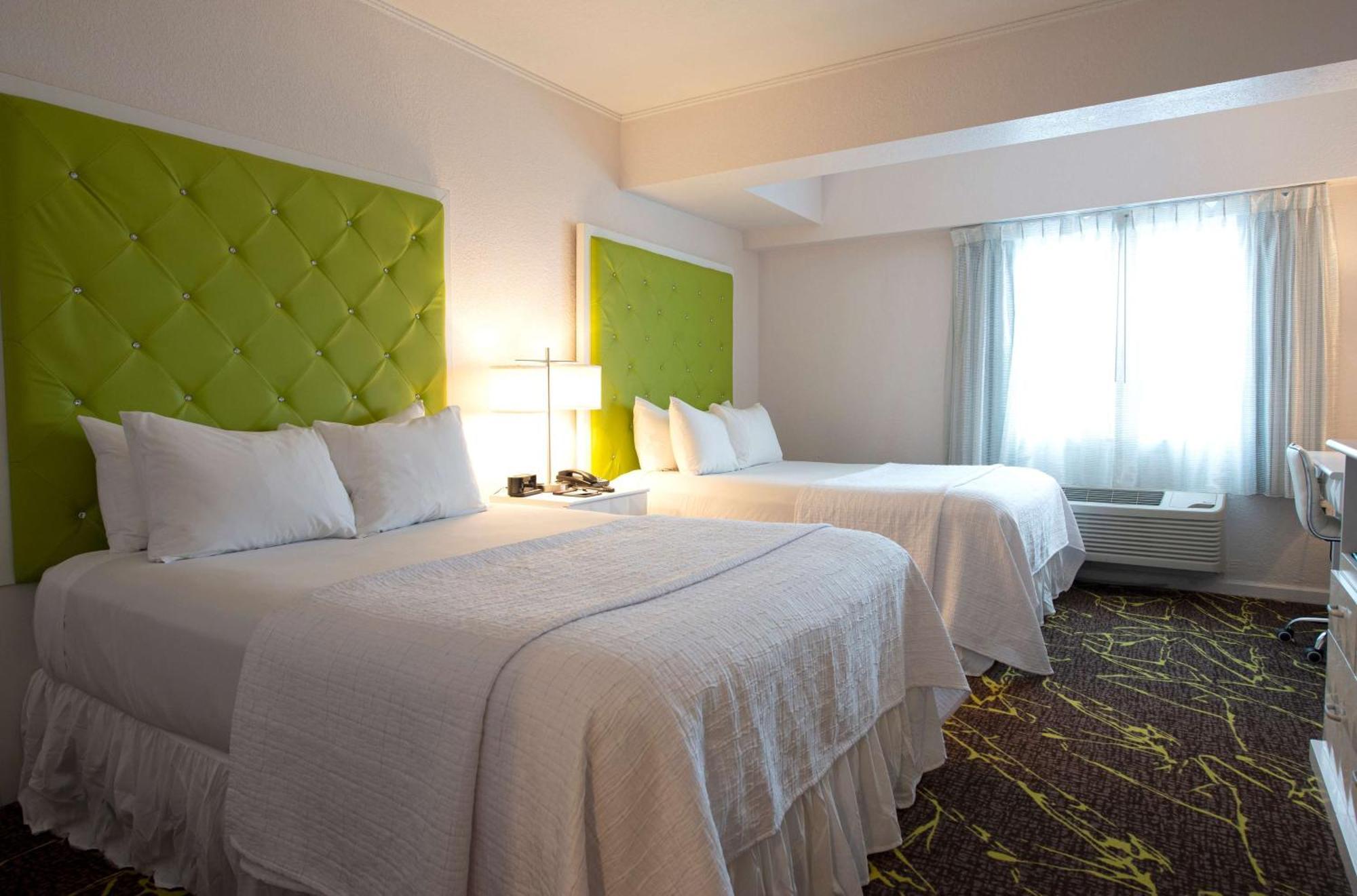 The Roslyn, Tapestry Collection By Hilton Hotel Exterior foto