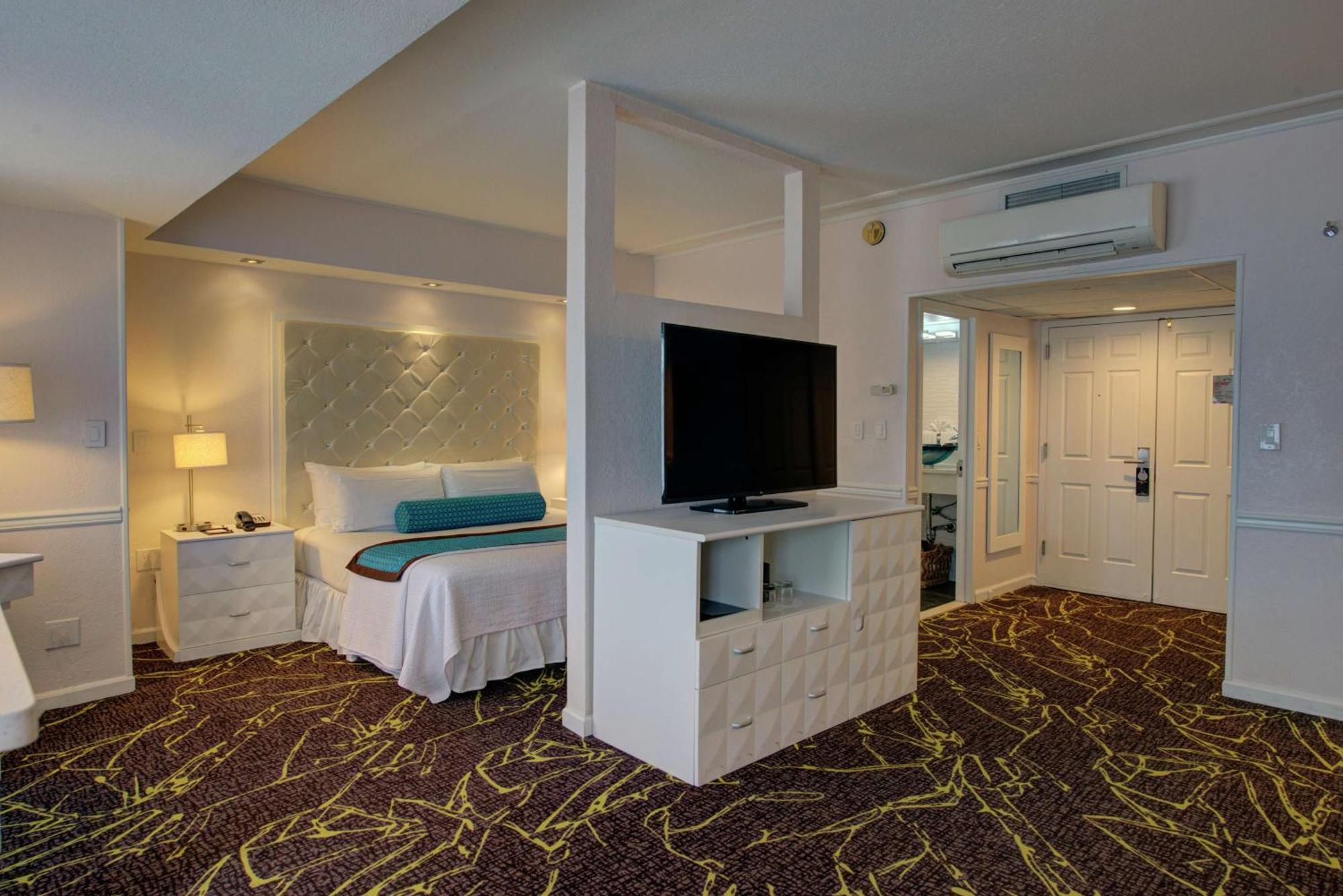 The Roslyn, Tapestry Collection By Hilton Hotel Exterior foto